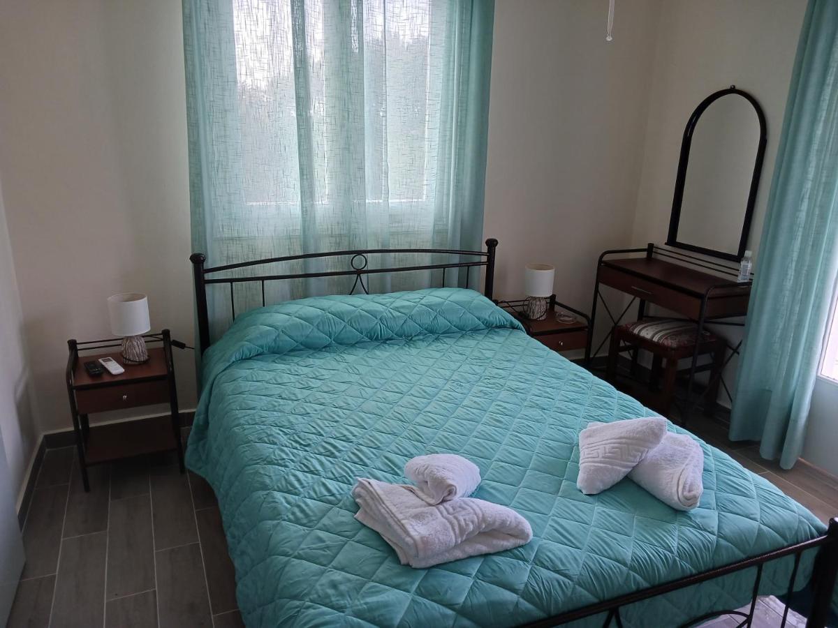 Fiore Rooms Akrotiri  Bagian luar foto