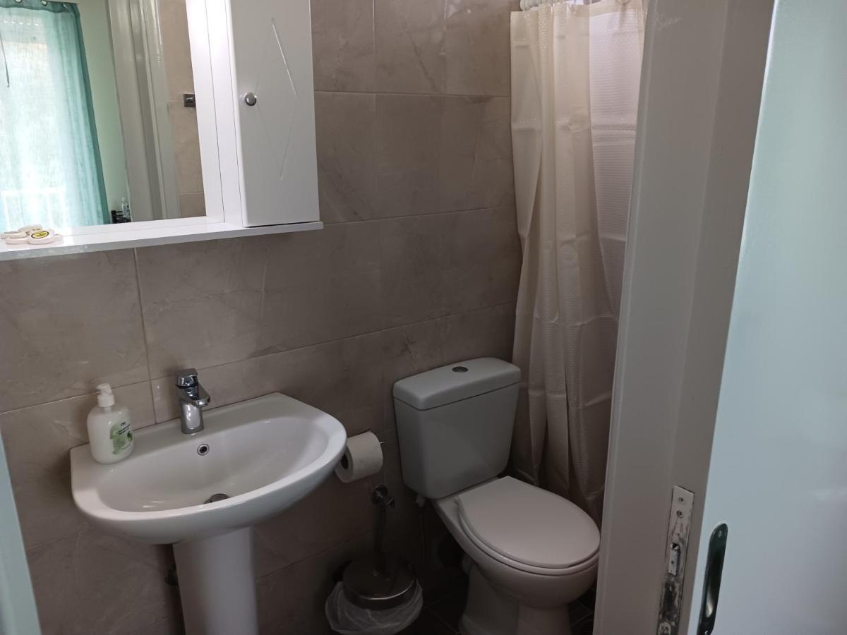 Fiore Rooms Akrotiri  Bagian luar foto