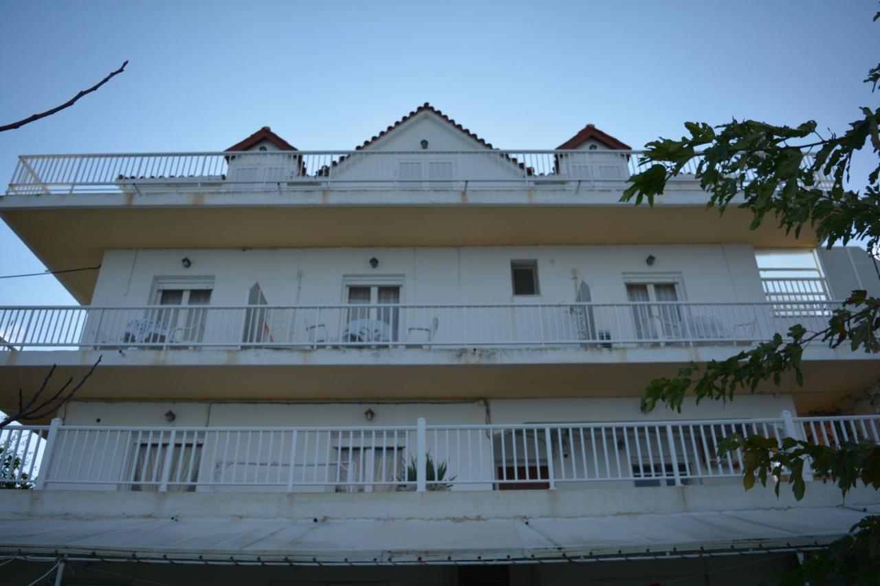 Fiore Rooms Akrotiri  Bagian luar foto